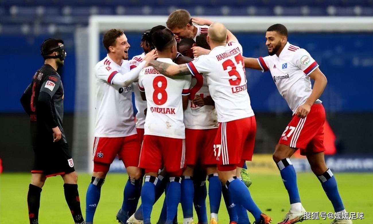 斗牛游戏-柏林赫塔队员表现突出，助球队取得连胜