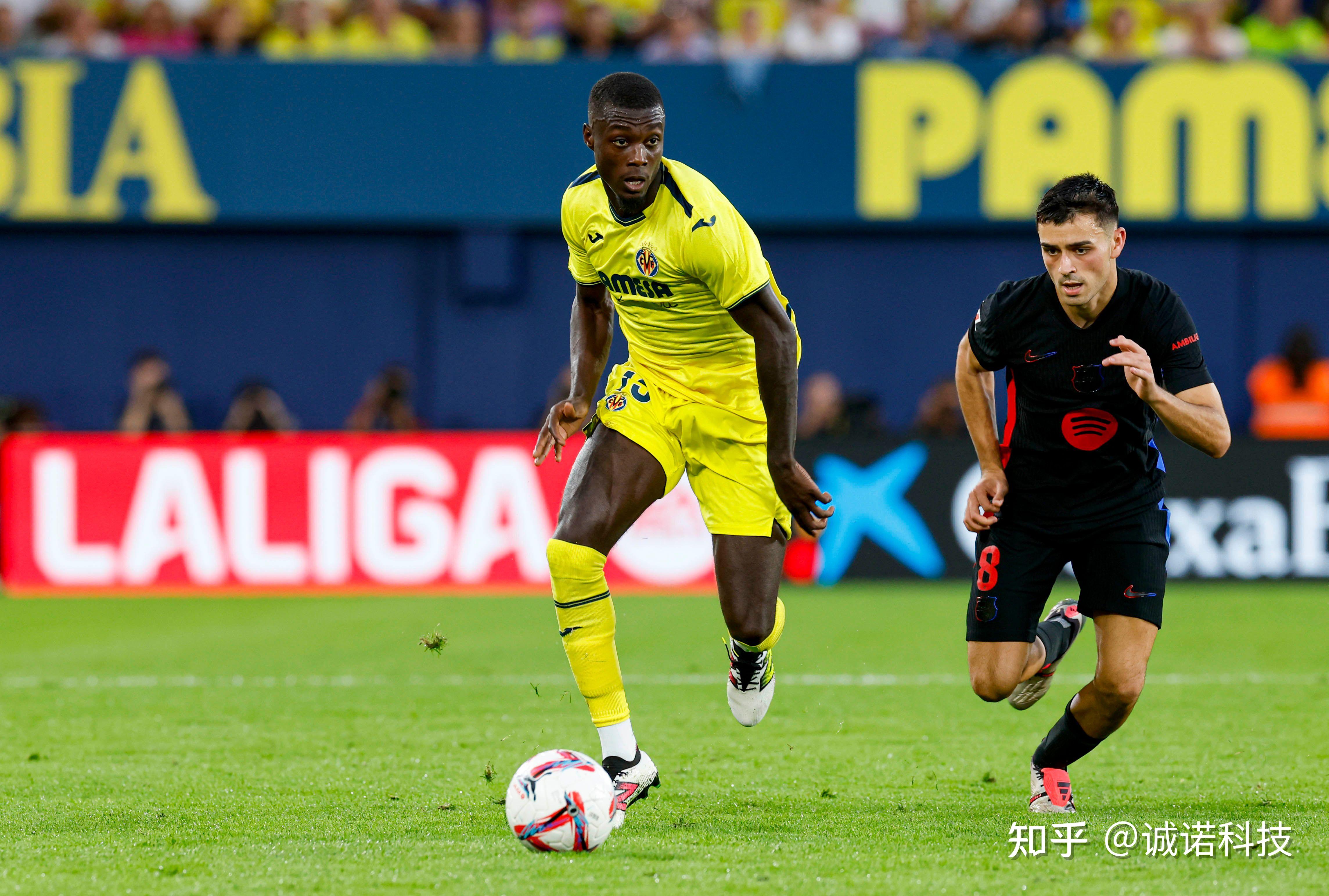 包含巴塞罗那主场大胜横扫对手，领跑积分榜的词条